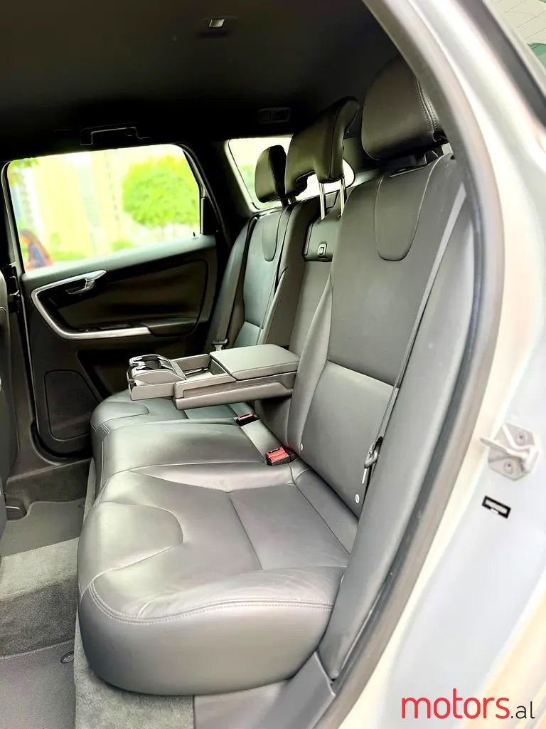 2016' Volvo Xc 60 photo #2