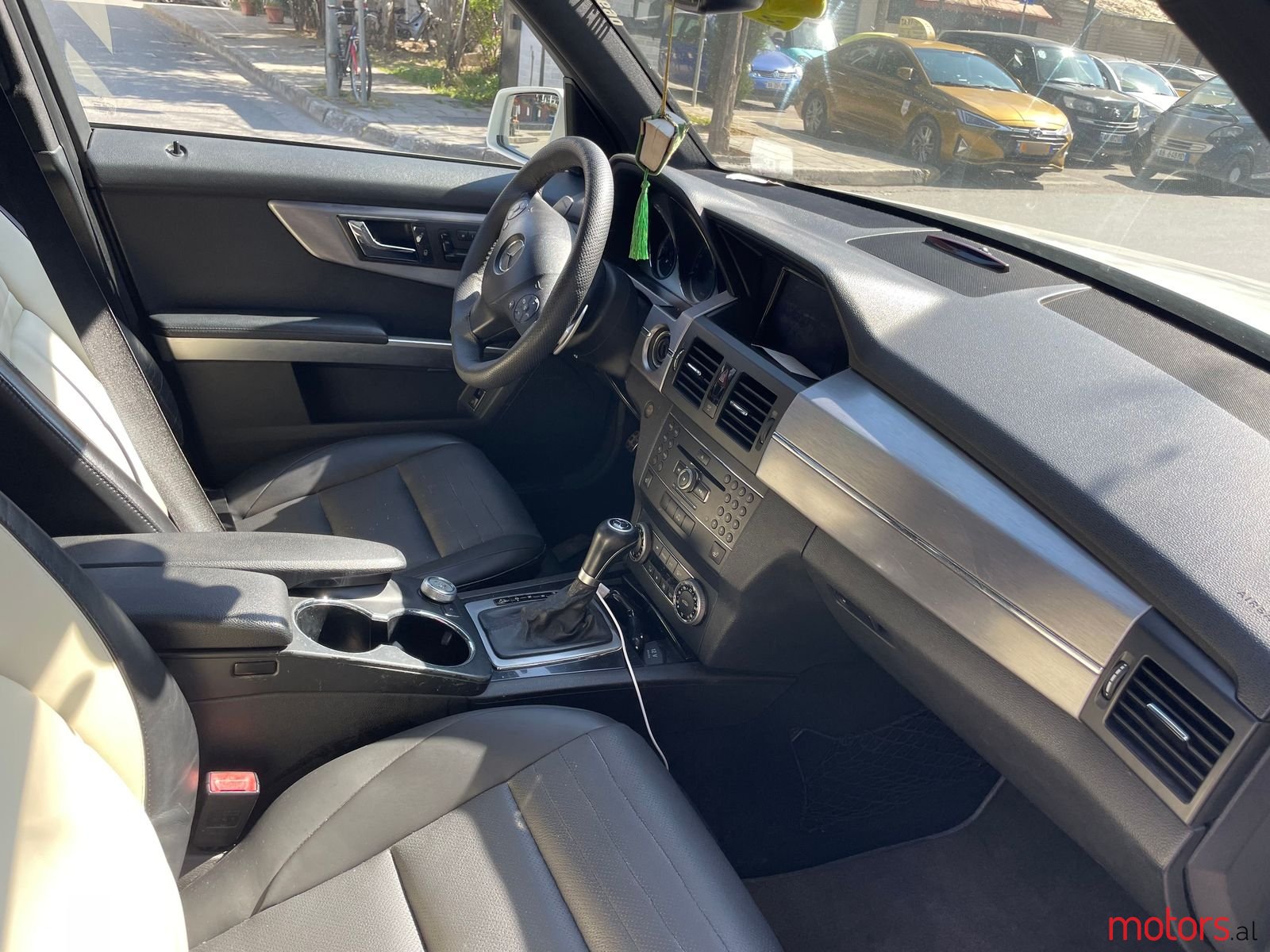 2008' Mercedes-Benz CLK 320 photo #2