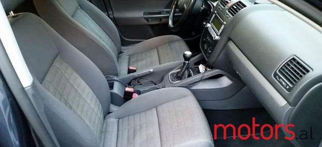 2007' Volkswagen Golf photo #1