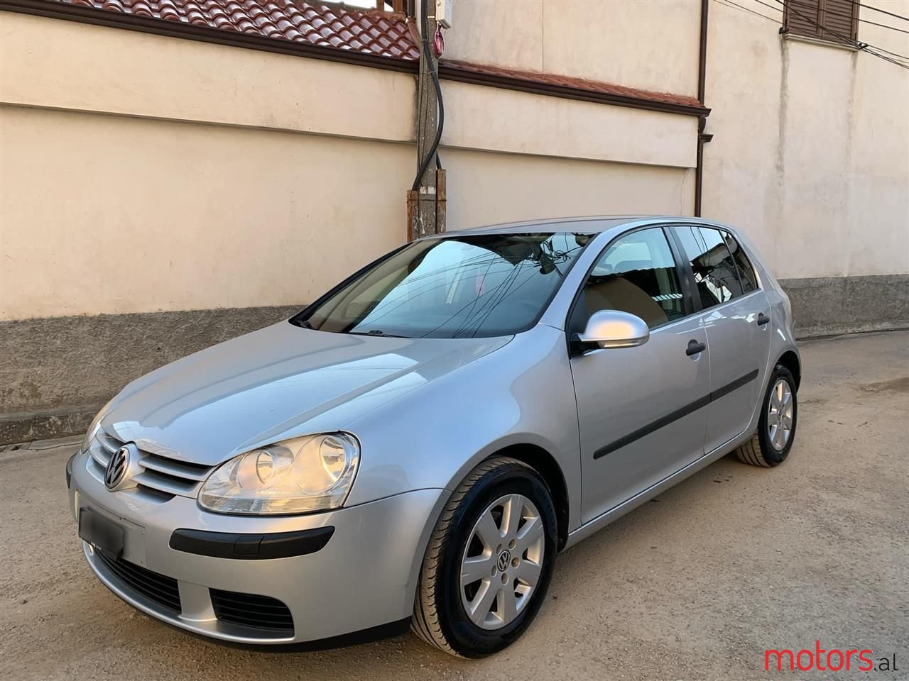 2004' Volkswagen Golf photo #3