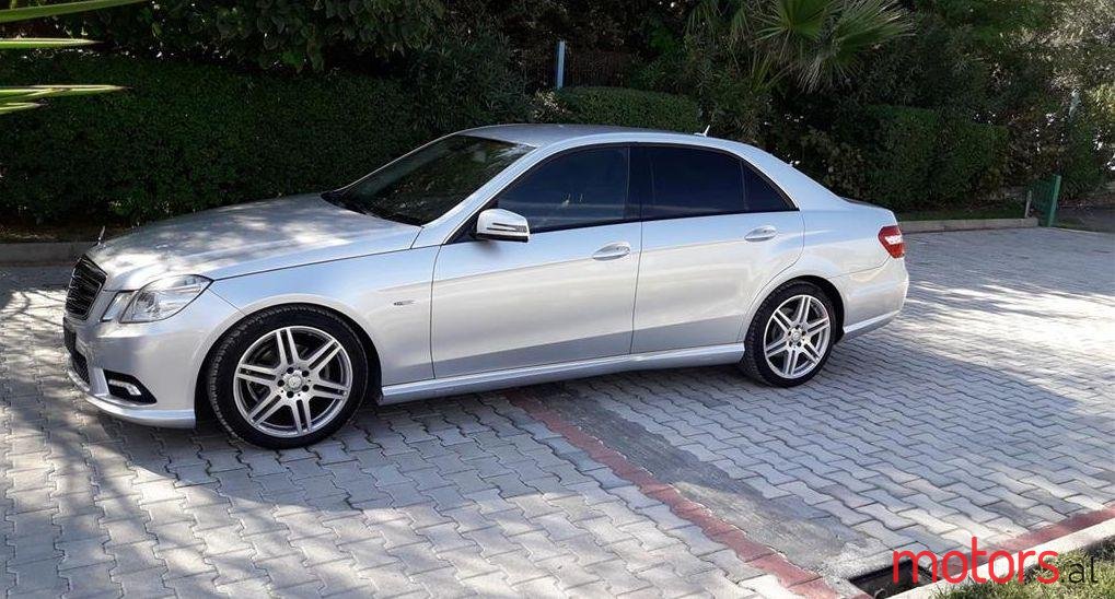 2010' Mercedes-Benz E 220 photo #2