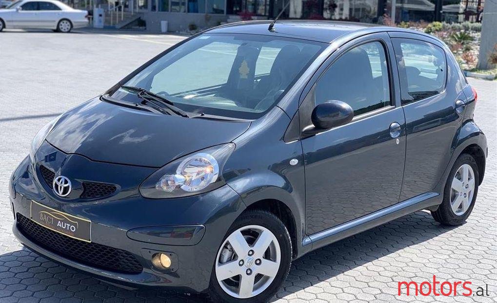 2006' Toyota Aygo photo #1