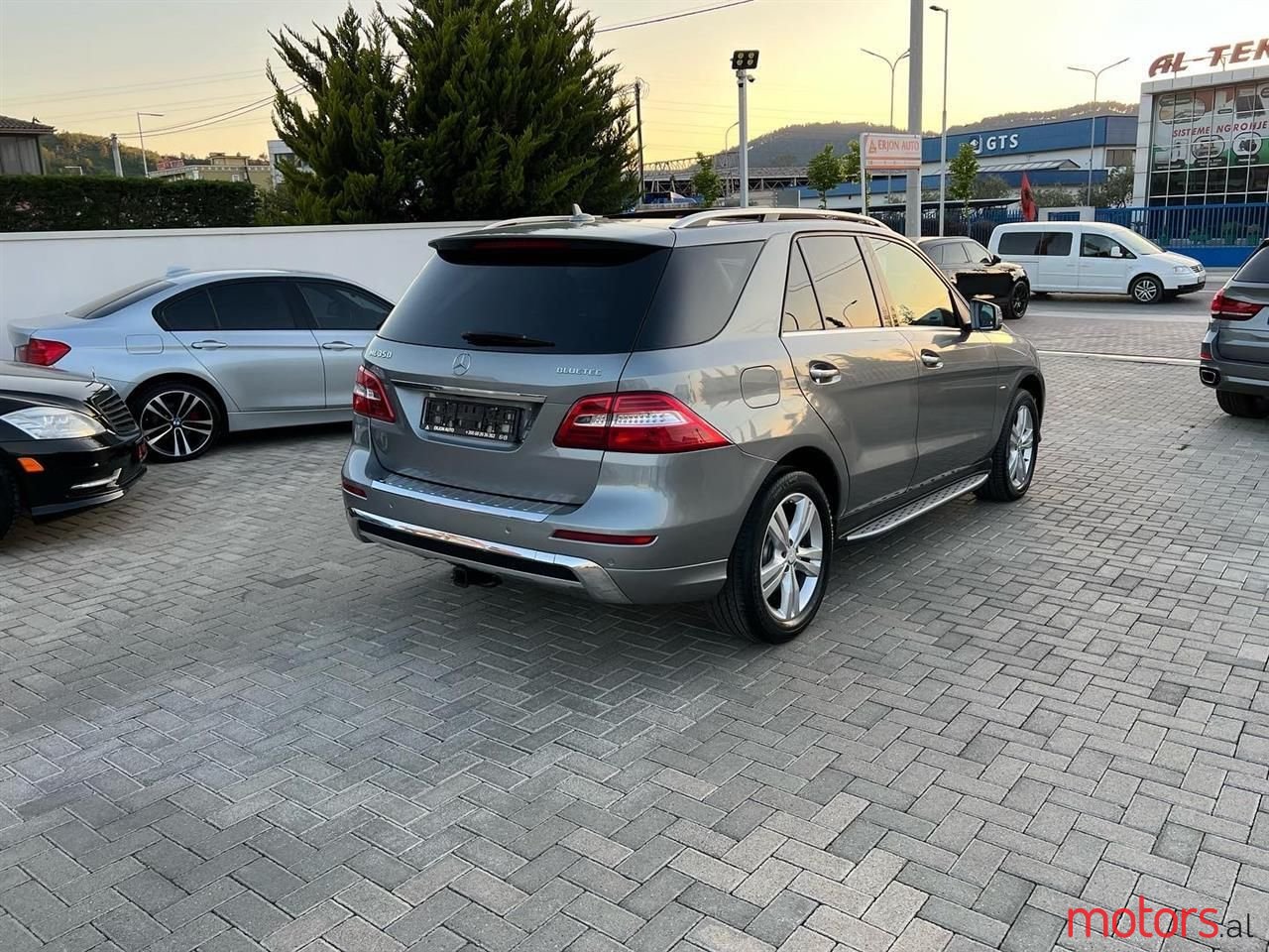 2012' Mercedes-Benz ML 350 photo #4