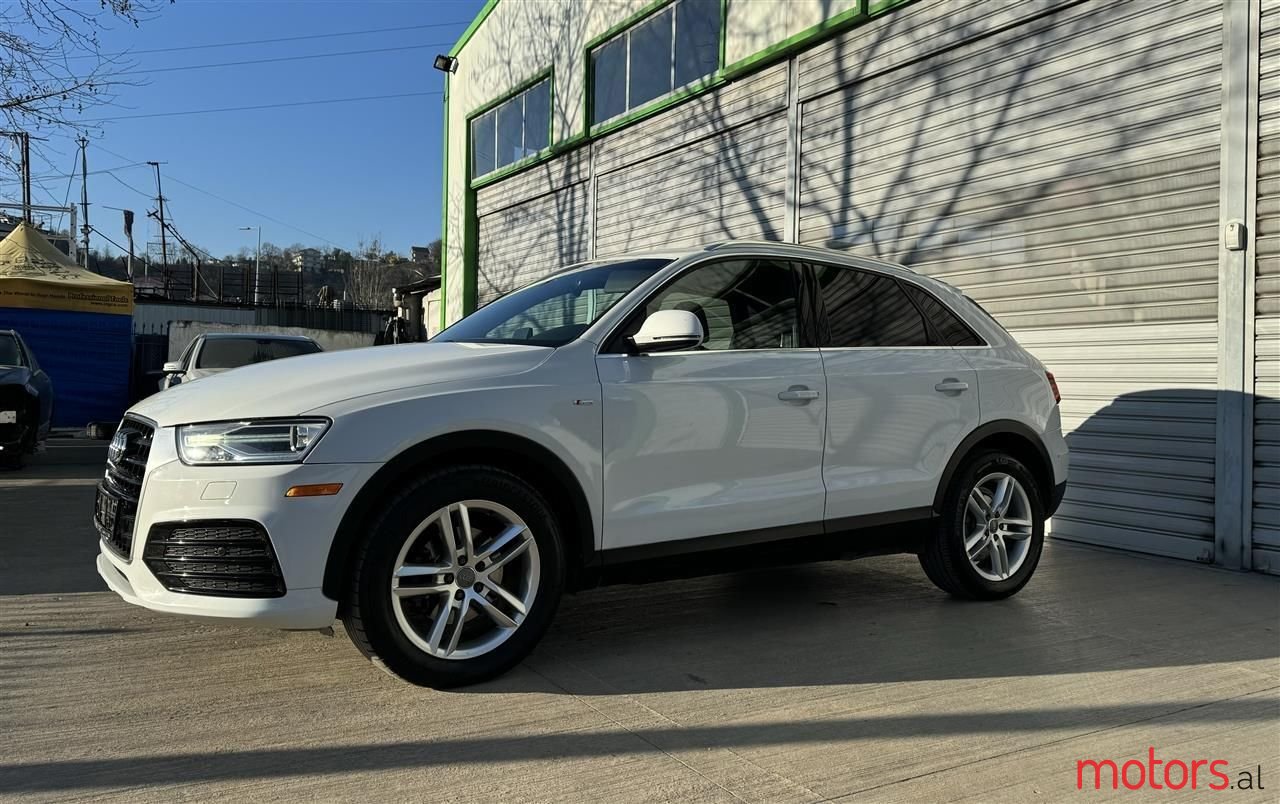 2013' Audi Q3 photo #2