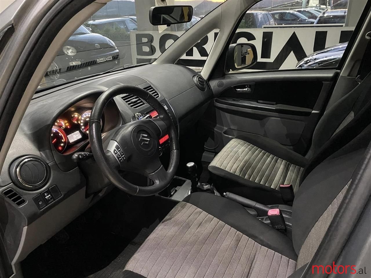 2012' Suzuki SX4 photo #6