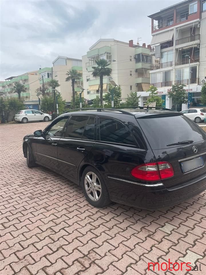 2008' Mercedes-Benz E 220 photo #4