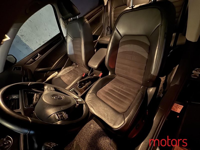 2014' Volkswagen Passat photo #5