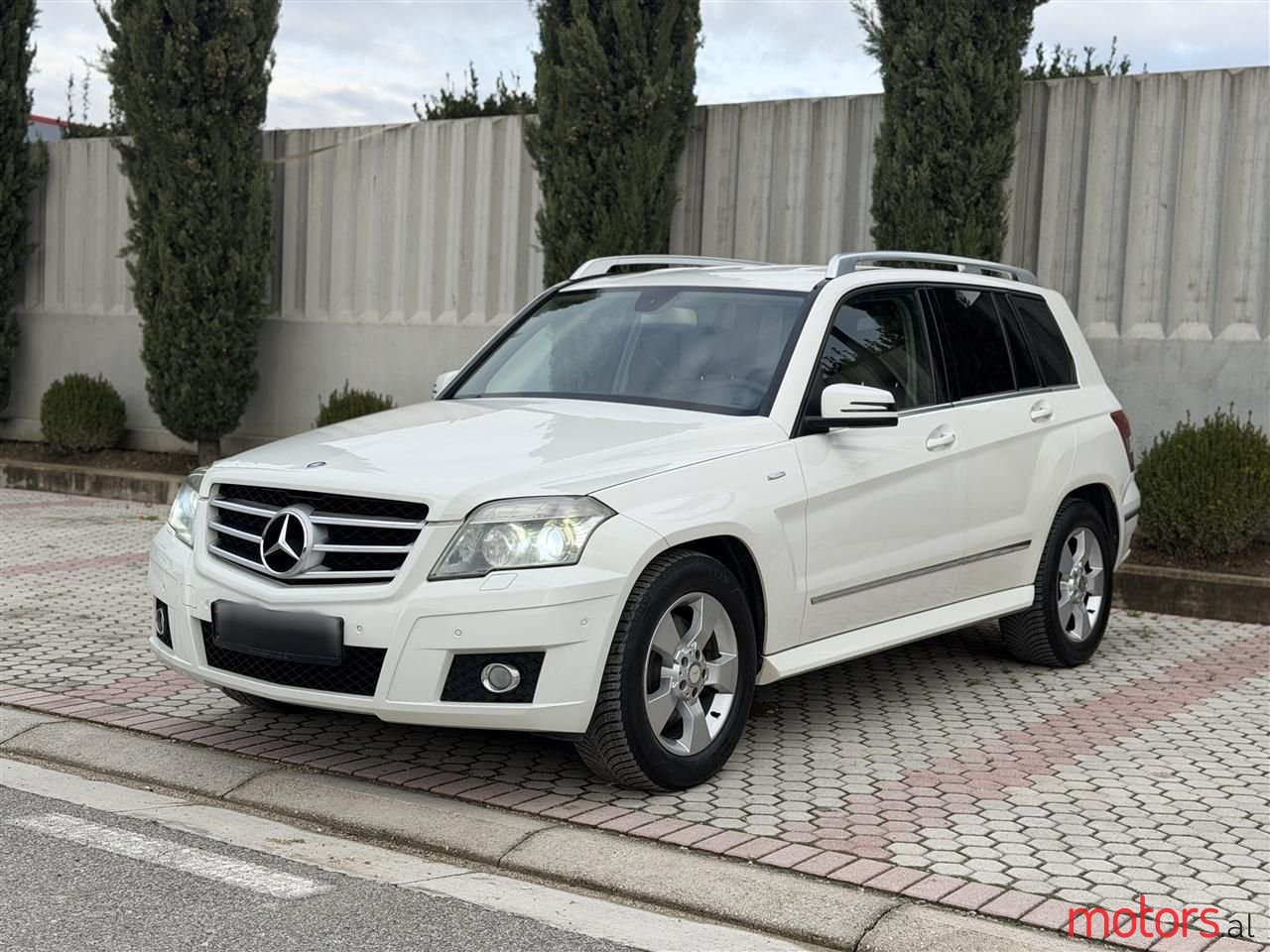 2010' Mercedes-Benz GLK 220 photo #1