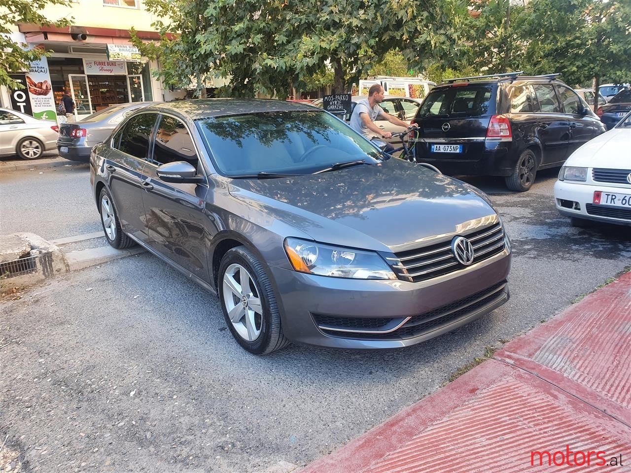 2013' Volkswagen Passat photo #3