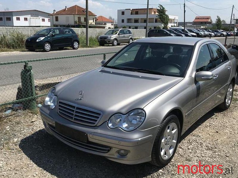 2005' Mercedes-Benz C 200 photo #1