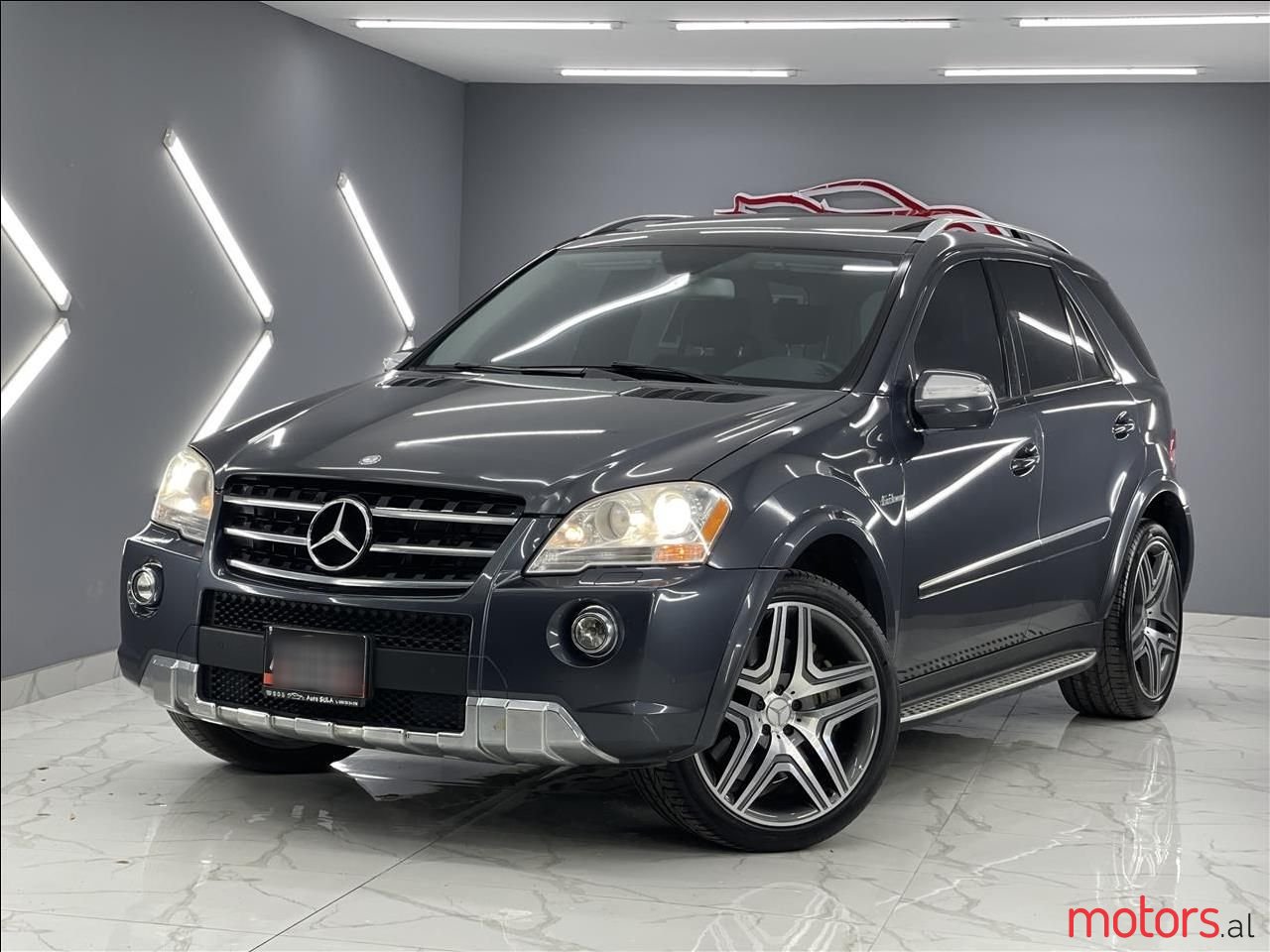 2011' Mercedes-Benz ML 63 AMG photo #1