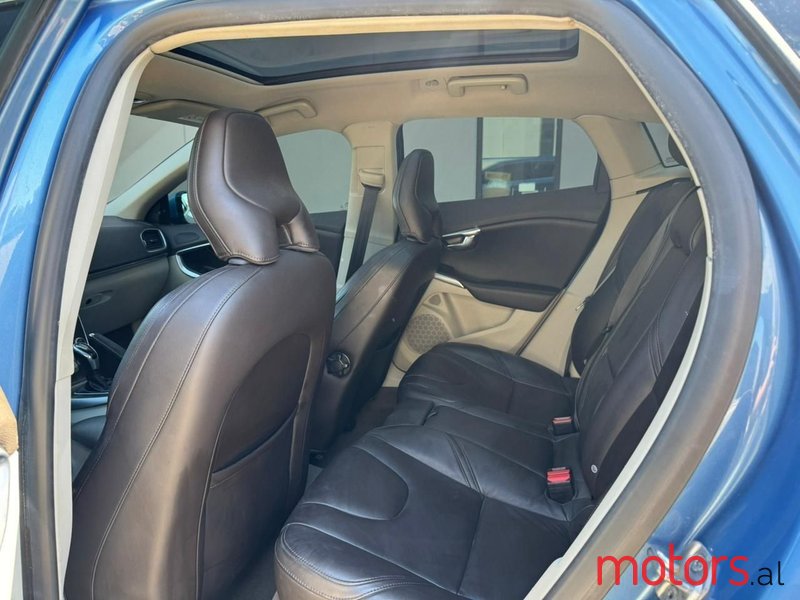 2014' Volvo V40 photo #5