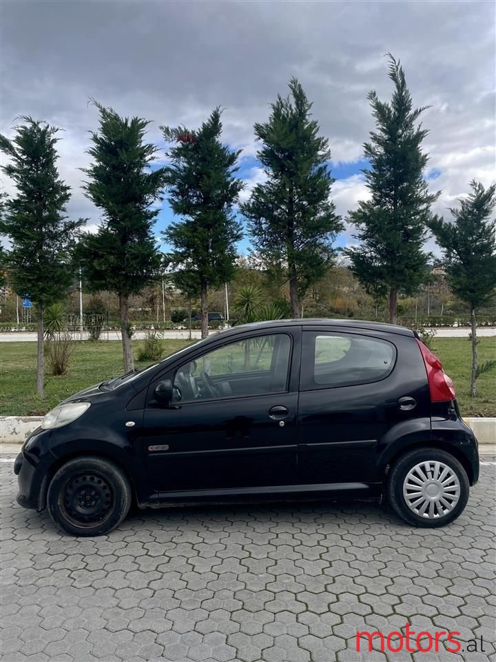 2008' Peugeot 107 photo #2