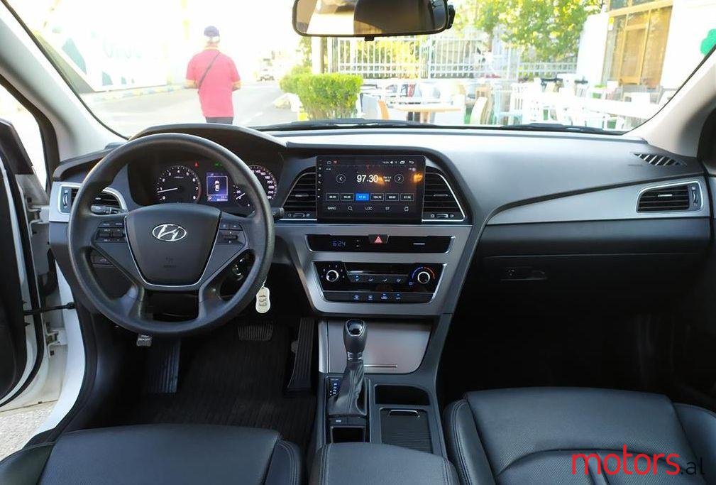 2015' Hyundai Sonata photo #2