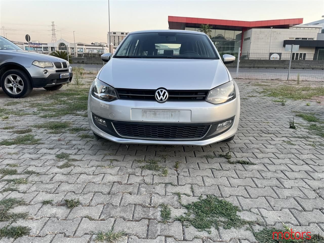 2011' Volkswagen Polo photo #5