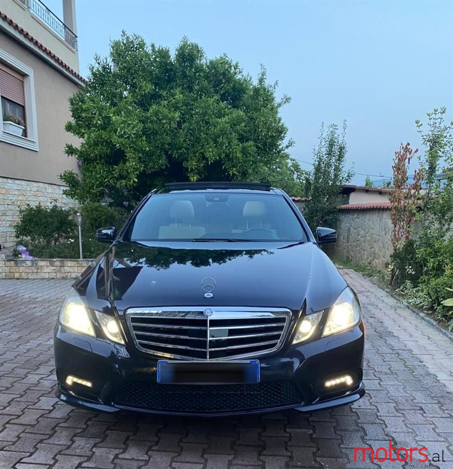 2010' Mercedes-Benz E 55 AMG photo #4