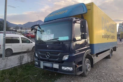2011' Mercedes-Benz Atego