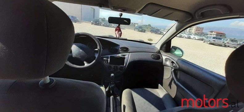 2002' Ford Focus photo #5