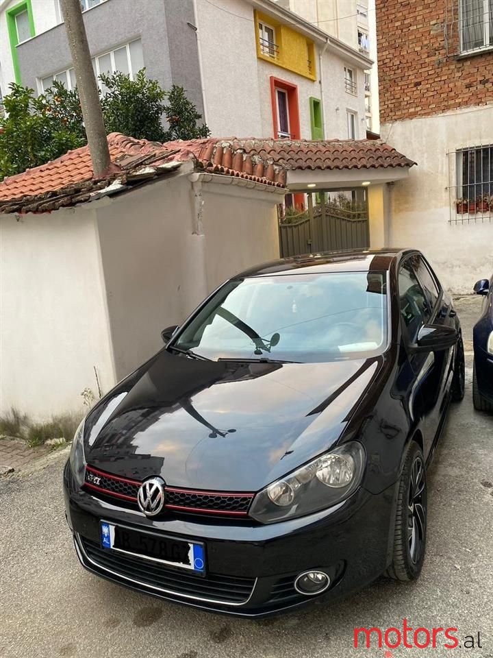 2009' Volkswagen Golf photo #6