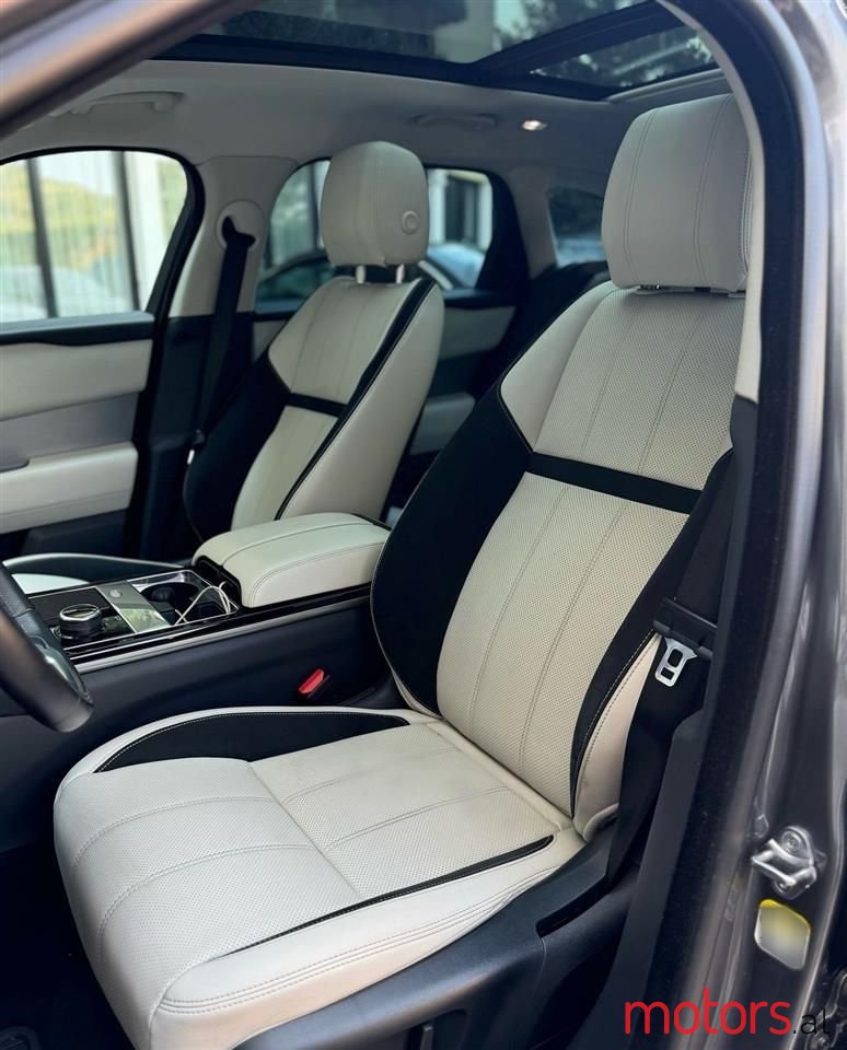 2018' Land Rover Range Rover Velar photo #2