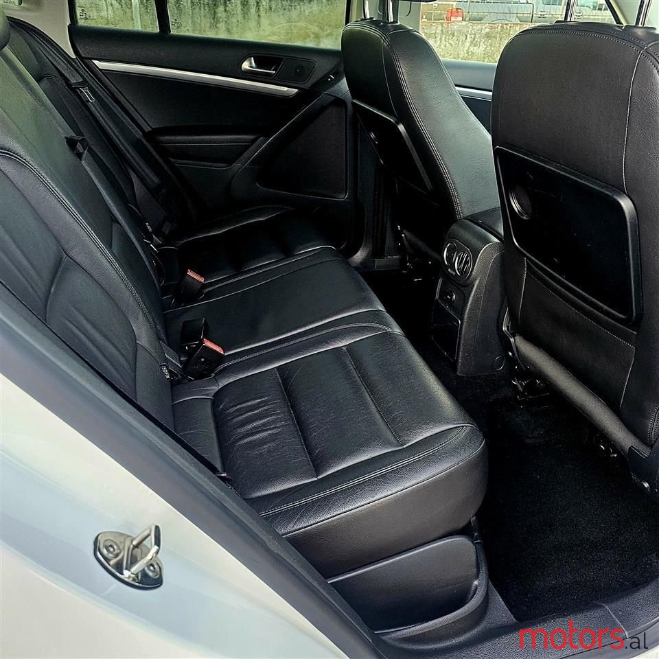2014' Volkswagen Tiguan photo #5
