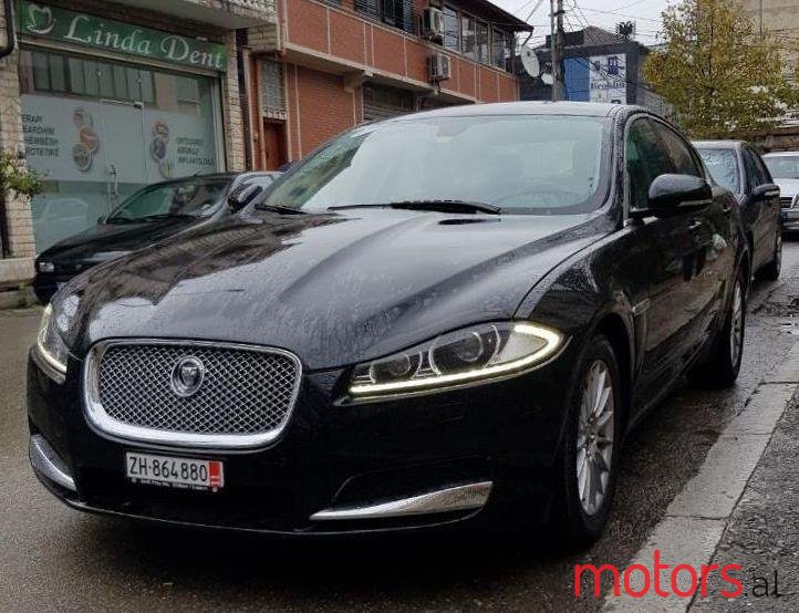 2012' Jaguar XF photo #2