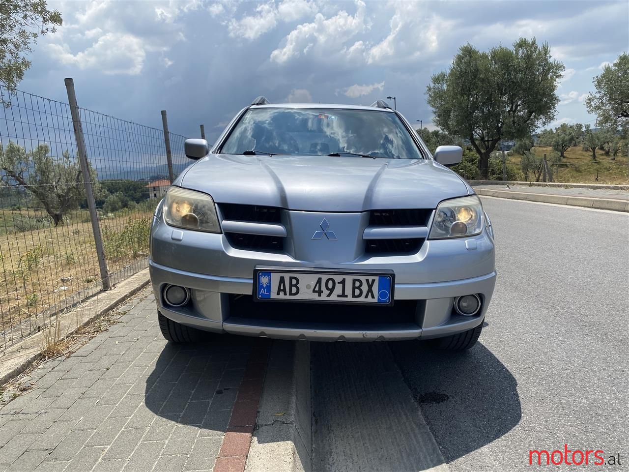 2006' Mitsubishi Outlander photo #6