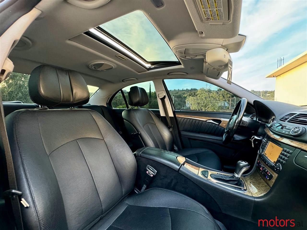 2007' Mercedes-Benz E 320 photo #6