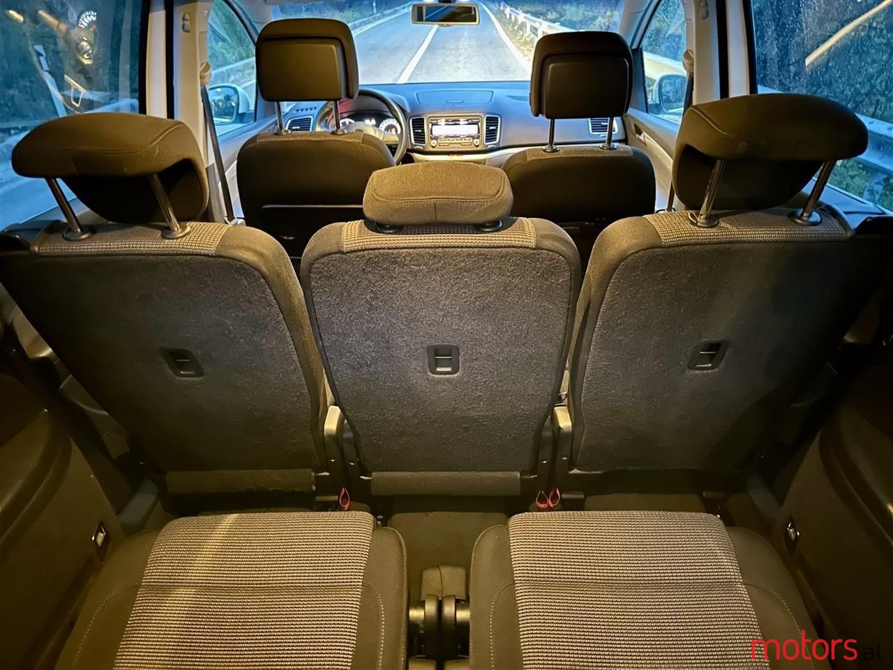 2013' Volkswagen Sharan photo #3