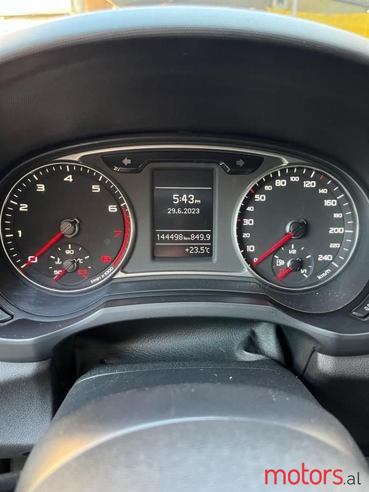 2010' Audi A1 photo #2