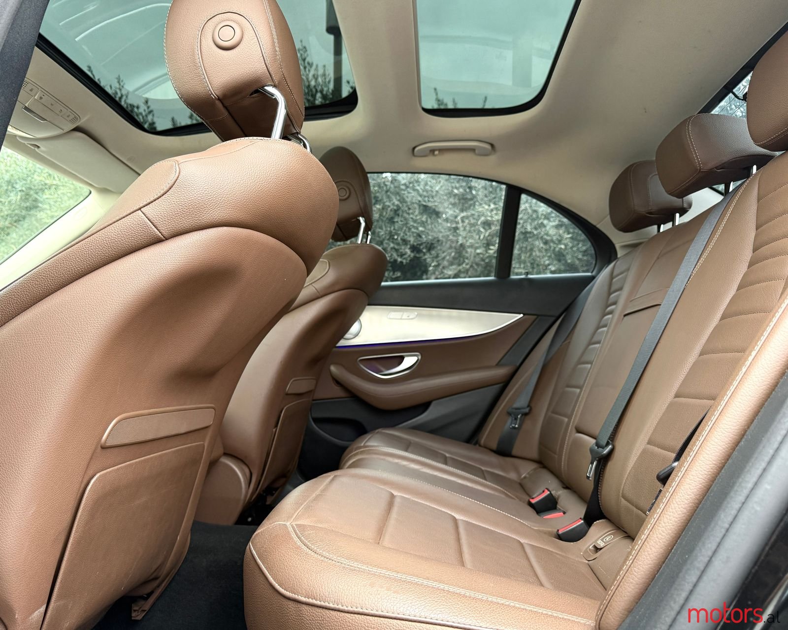 2017' Mercedes-Benz E 350 photo #3