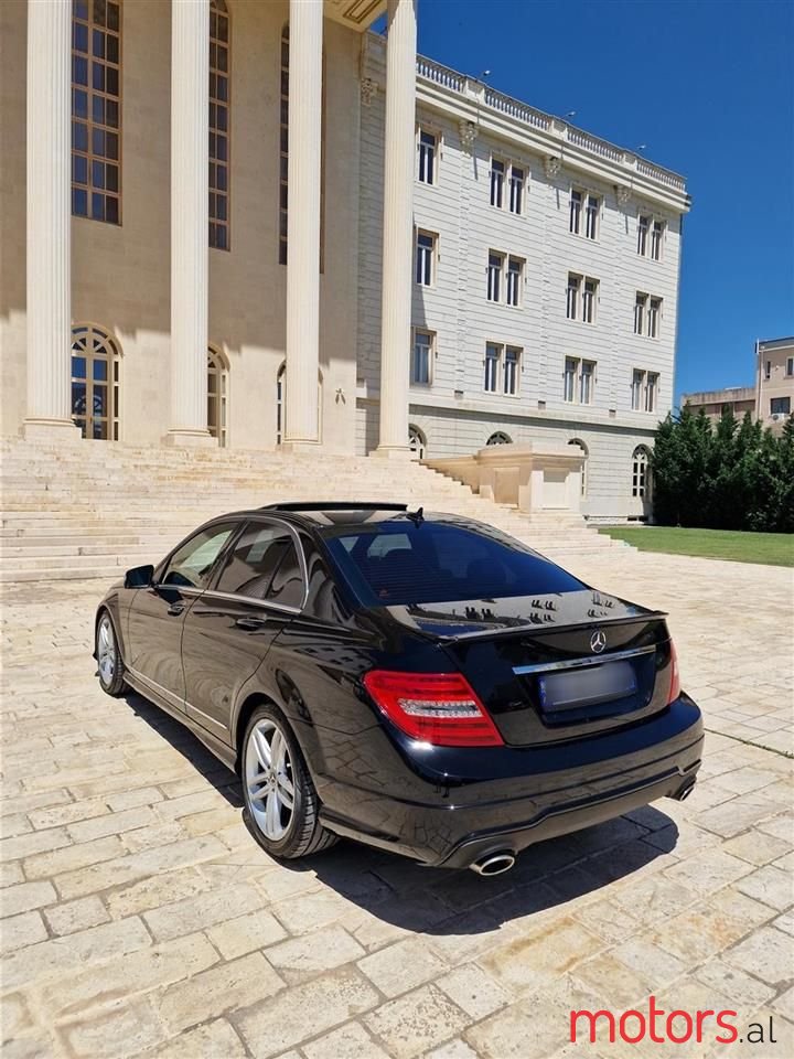 2012' Mercedes-Benz C 300 photo #6