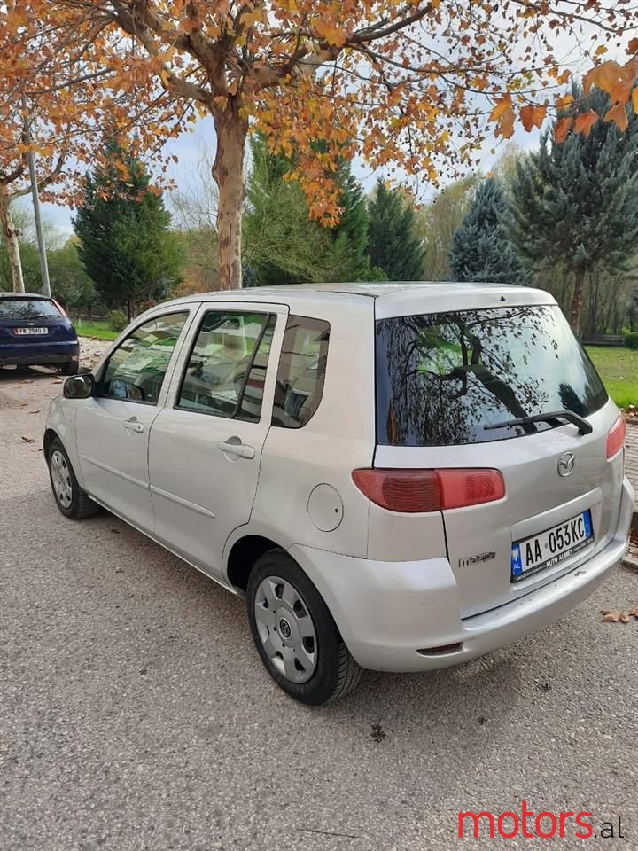 2005' Mazda 2 photo #1