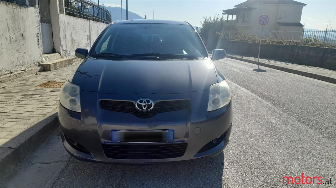 2007' Toyota Auris photo #3