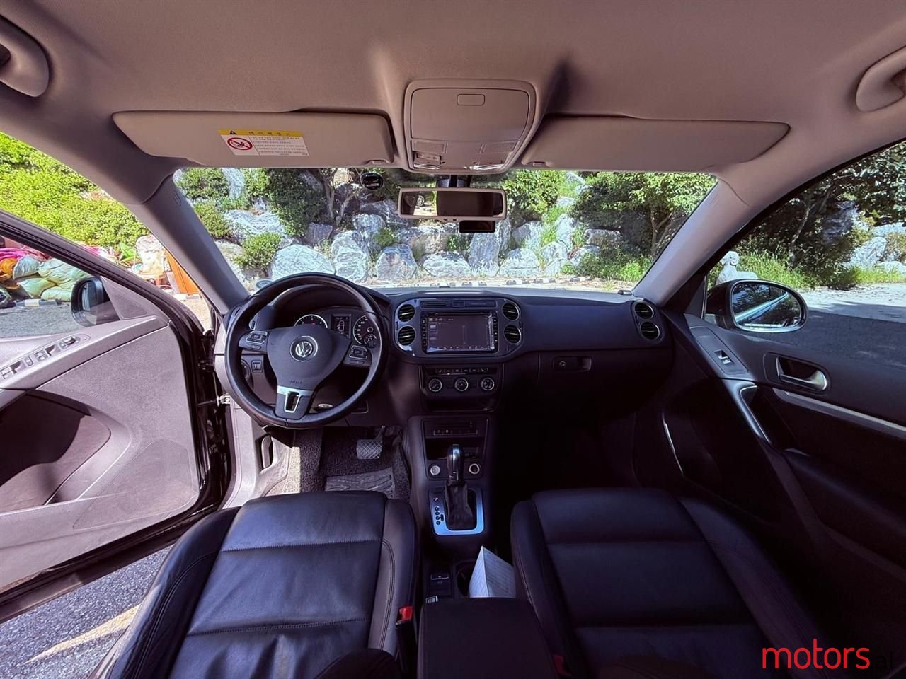 2016' Volkswagen Tiguan photo #6