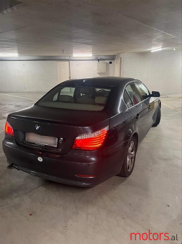 2009' BMW 525 photo #2