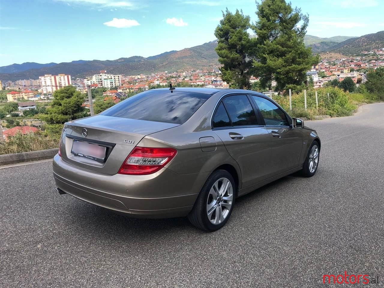 2010' Mercedes-Benz 220 photo #3