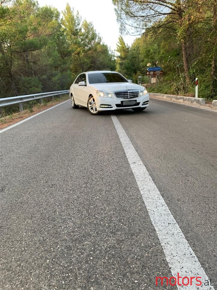 2013' Mercedes-Benz 220 photo #2