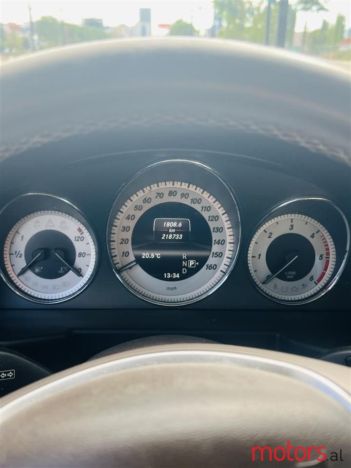 2013' Mercedes-Benz GLK 250 photo #6