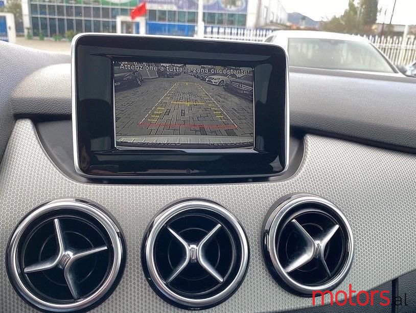 2013' Mercedes-Benz B 220 photo #6