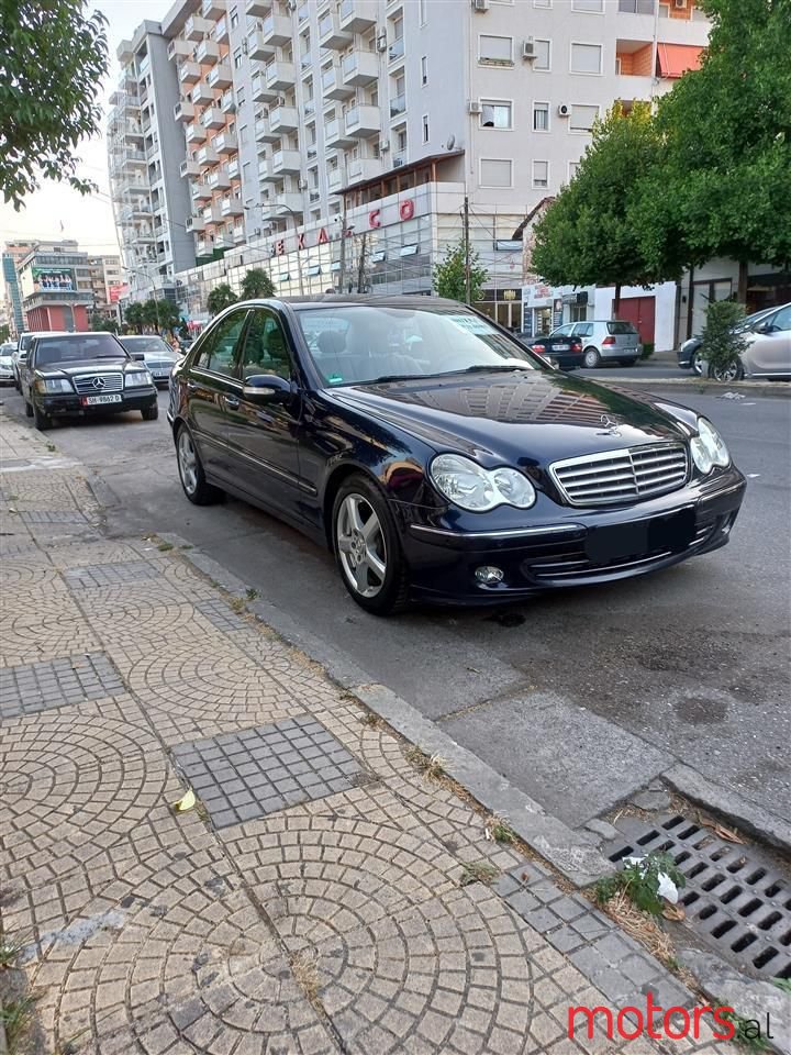 2005' Mercedes-Benz C 220 photo #1