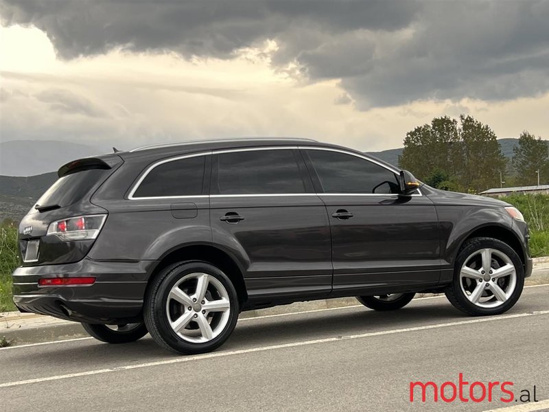 2010' Audi Q7 photo #5