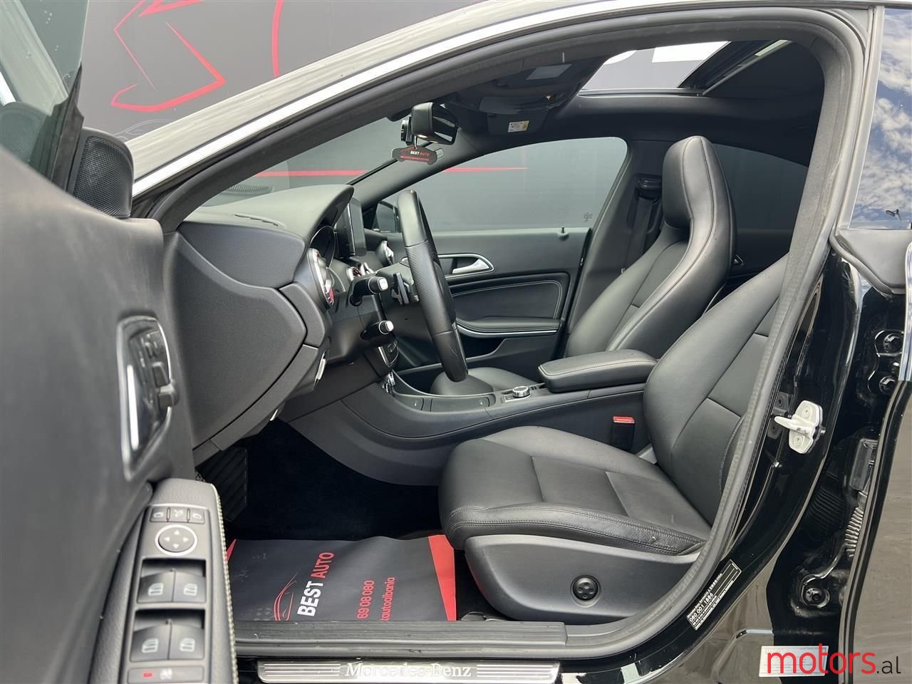 2014' Mercedes-Benz CLA 200 photo #5