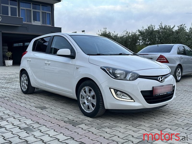 2013' Hyundai i20 photo #1