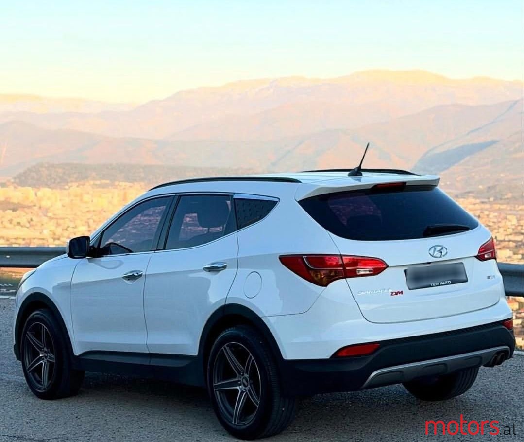 2014' Hyundai Santa Fe photo #2