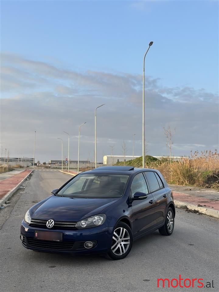 2012' Volkswagen Golf photo #1