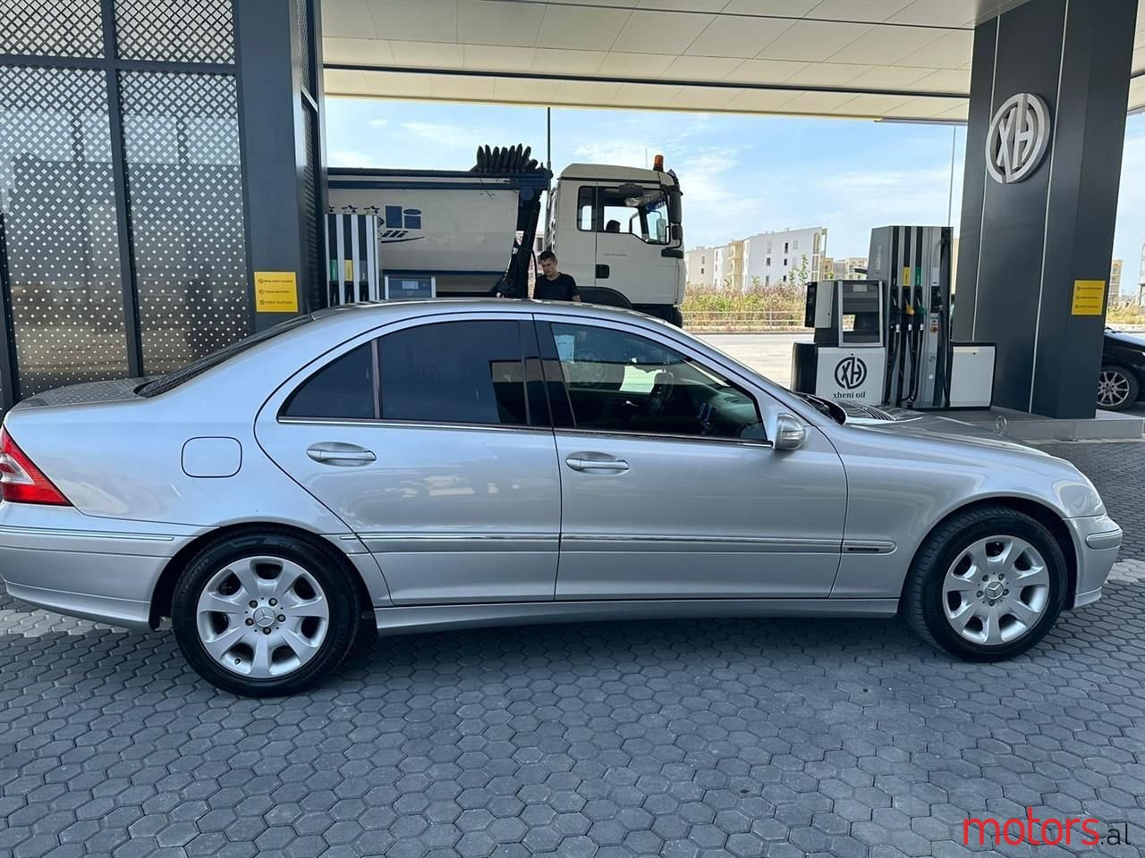 2005' Mercedes-Benz C 220 photo #5