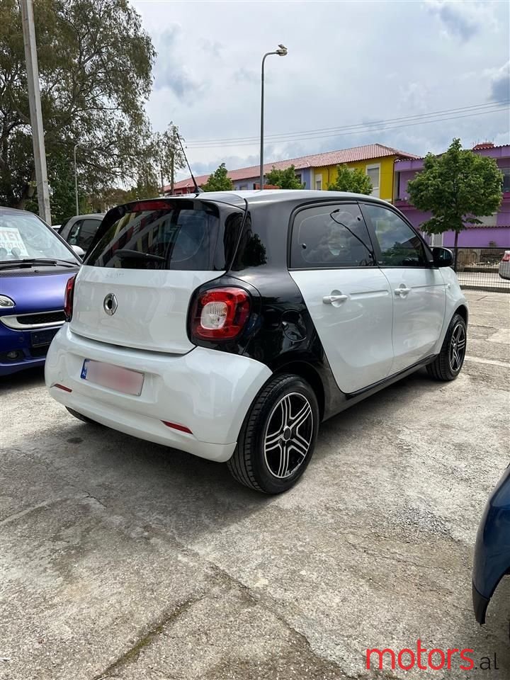 2015' Smart Fortwo photo #3