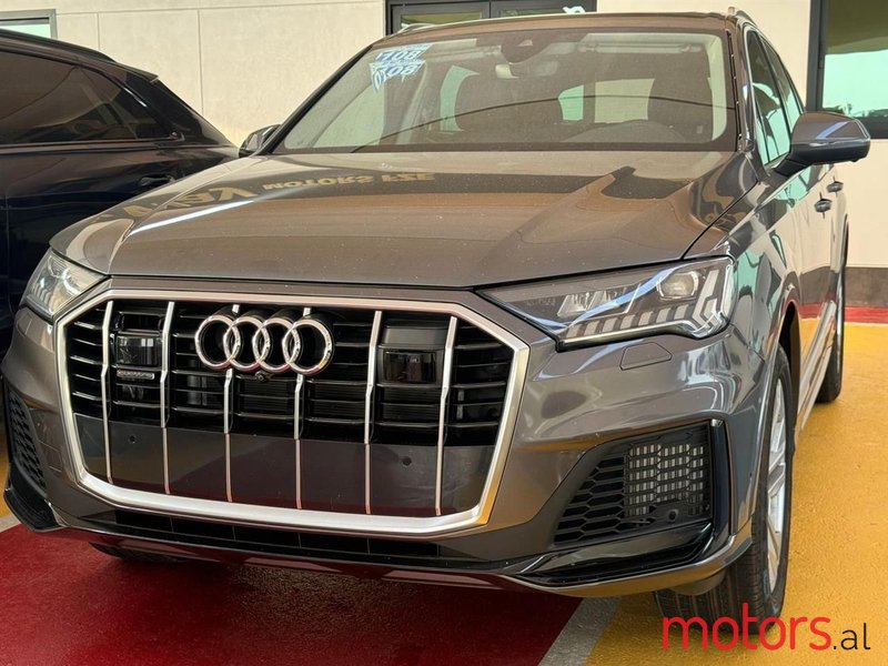 2023' Audi Q7 photo #1