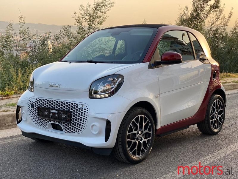 2020' Smart Fortwo photo #2